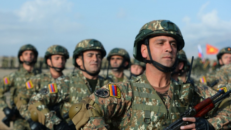 Объявили призыв. В Армении мобилизуют население из-за ситуации в Карабахе