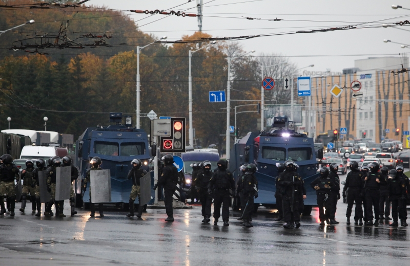 В ходе "Партизанского марша" в Минске задержаны сотни демонстрантов