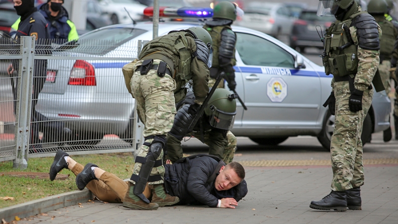МВД Белоруссии сообщило о задержаниях 300 человек в ходе протестов