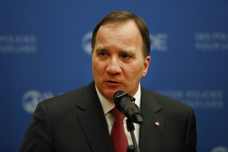 Премьер-министр Швеции начал самоизоляцию на фоне роста числа случаев COVID-19