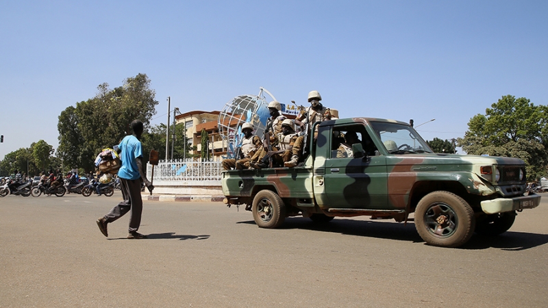 Силы безопасности Буркина-Фасо застрелили американца возле военной базы