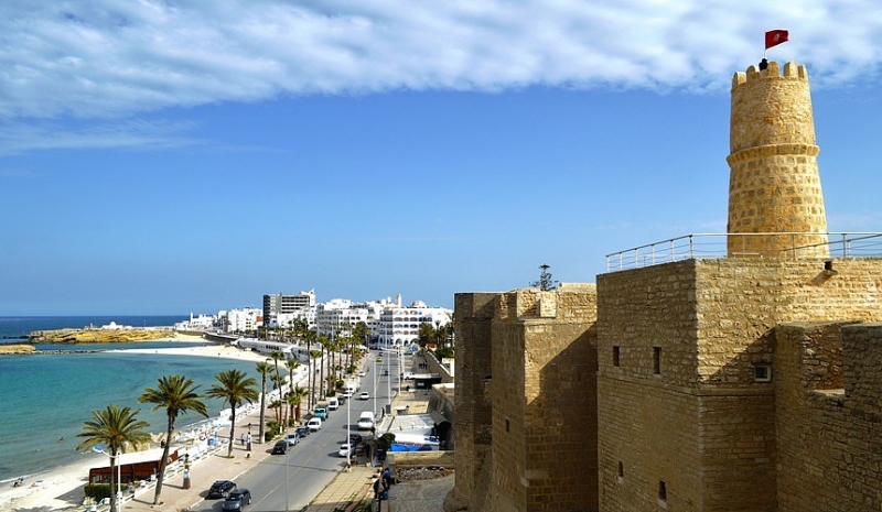 Тунис освободил туристов от обязательного карантина 