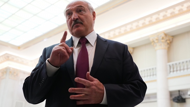 Лукашенко не будет вакцинироваться от коронавируса