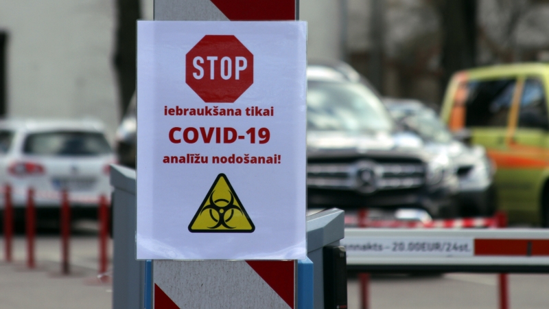 В Латвии заявили о возможной катастрофе в стране из-за COVID-19