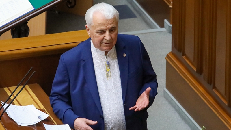 Кравчук поприветствовал решение ДНР и ЛНР передать группу удерживаемых лиц