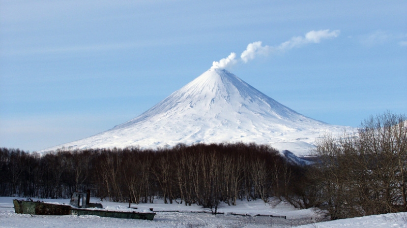 Лавовый поток вулкана Ключевского увеличился до 1,2 км