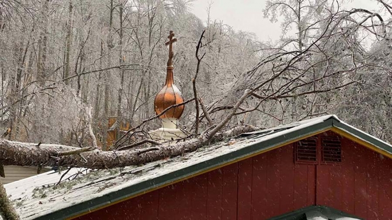 Русский монастырь в США на две недели остался без электричества