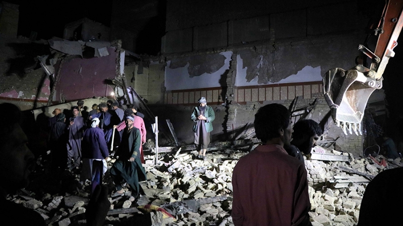 Не менее восьми человек погибли при взрыве автомобиля в Афганистане