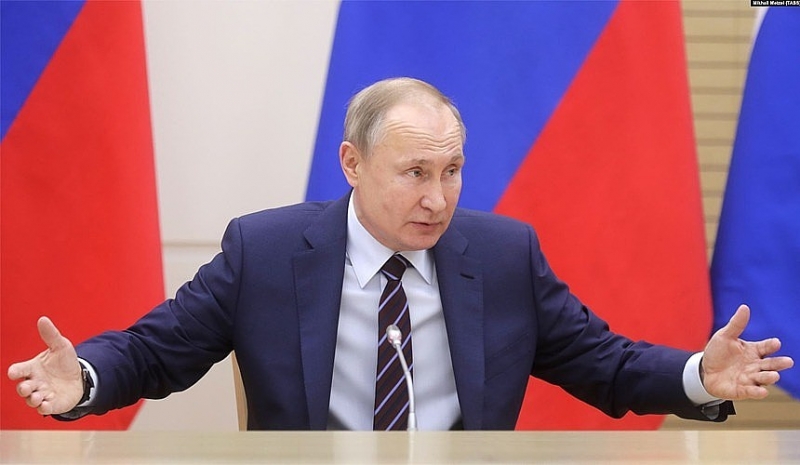 Президент РФ подписал закон о реестре турагентов