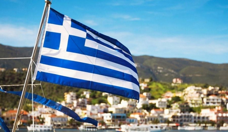 Греческий политик высказался за отмену виз для российских туристов
