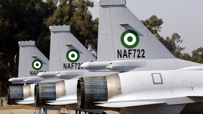 Число погибших в результате крушения самолета ВВС Нигерии выросло до 11
