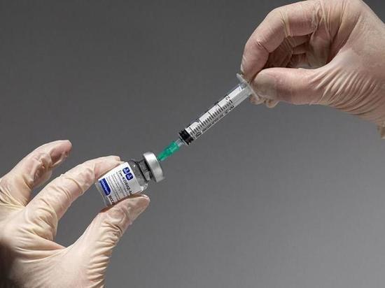 В Германии объяснили случаи летальных исходов после применения вакцины