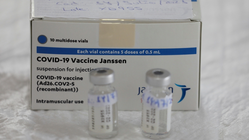 В Канаде приостановили использование вакцины Johnson & Johnson