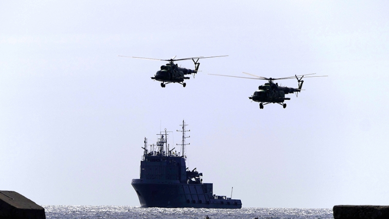 Украинский военный корабль потерпел бедствие в Черном море
