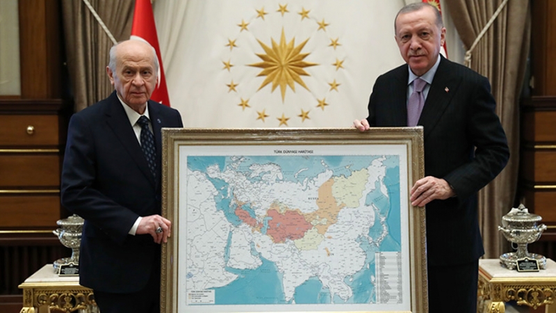 Эрдогану подарили карту «тюркского мира» с Сибирью и югом РФ