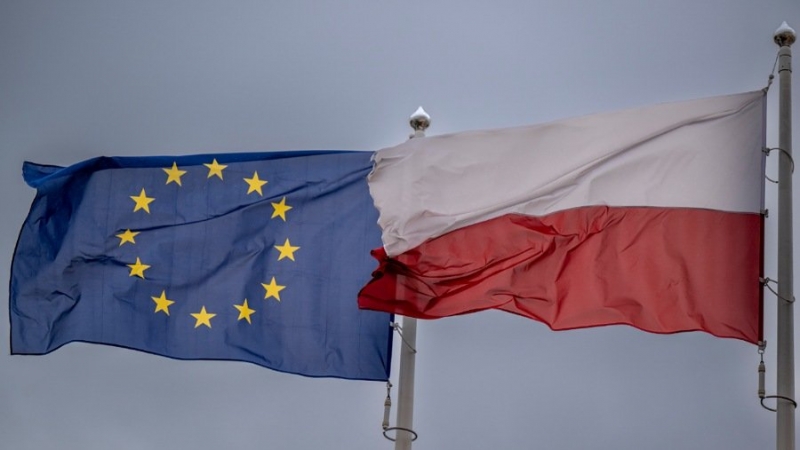 Еврокомиссия удержала €100 млн из-за отказа Польши выполнить требования суда ЕС