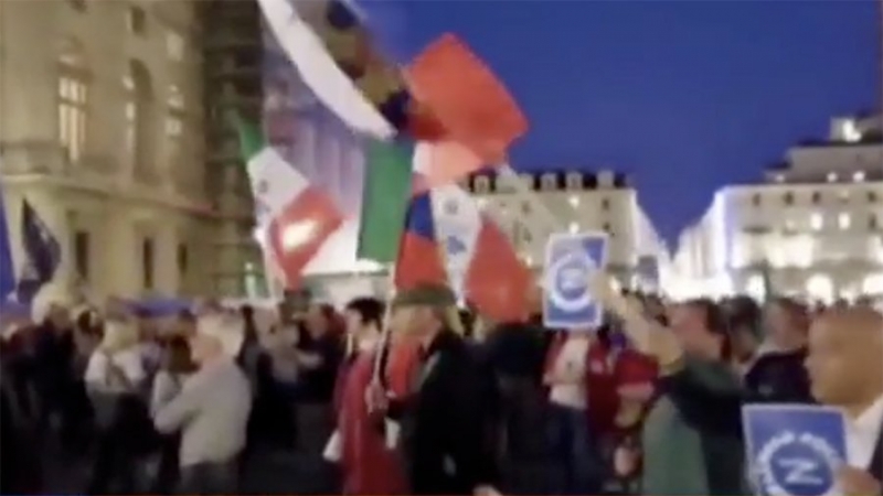 Итальянцы вышли на улицы в поддержку спецоперации России по защите Донбасса