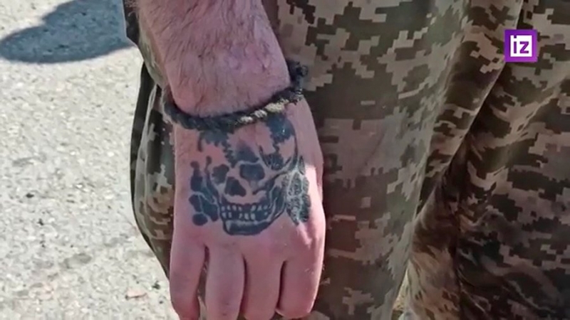 У сдавшихся в плен боевиков с «Азовстали» обнаружены нацистские татуировки