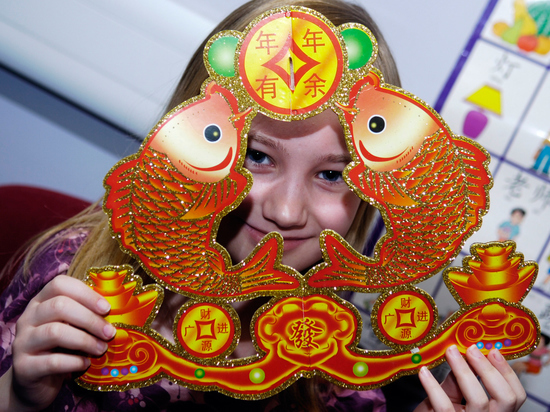 В российских школах озаботились изучением китайского языка: родители бьют тревогу