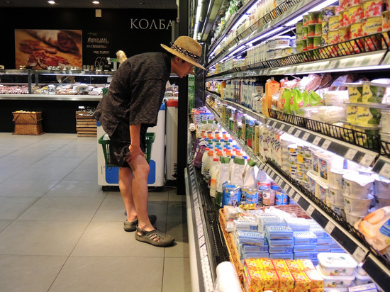 Россиян предупредили об опасности визитов в супермаркеты в жару