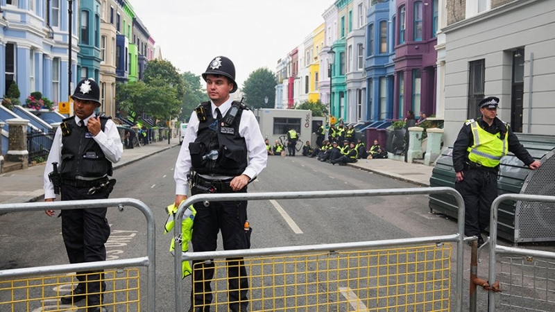 Мужчина скончался после нападения во время карнавала в Лондоне