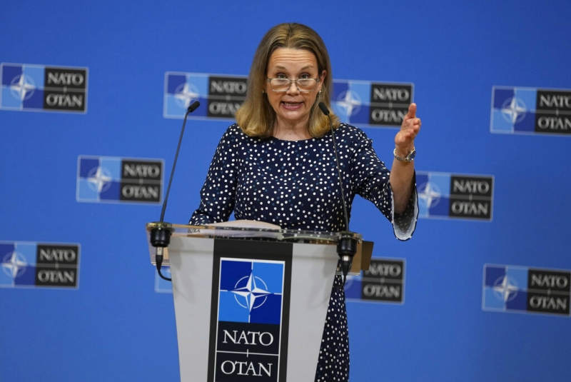 Посол США в НАТО: союзники твердо стоят на стороне украинского народа