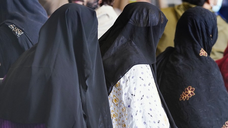 Талибы запретили женщинам работать в неправительственных организациях