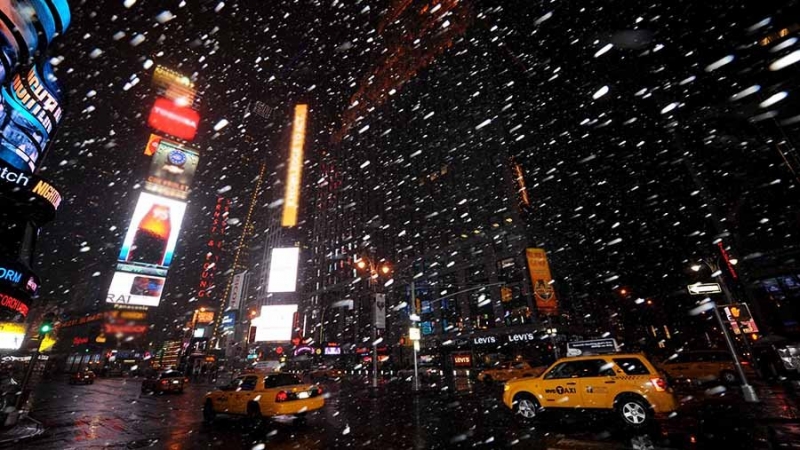 Жителей Нью-Йорка попросили беречь свет и тепло из-за холодов