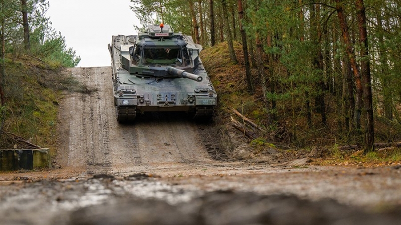 ФРГ отказалась передавать Киеву танки Leopard в одностороннем порядке
