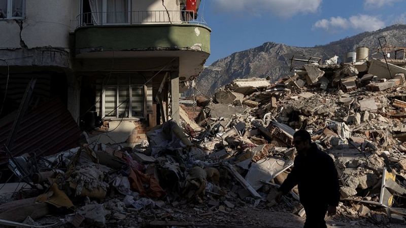 Число погибших при землетрясениях в Турции превысило 41 тыс.