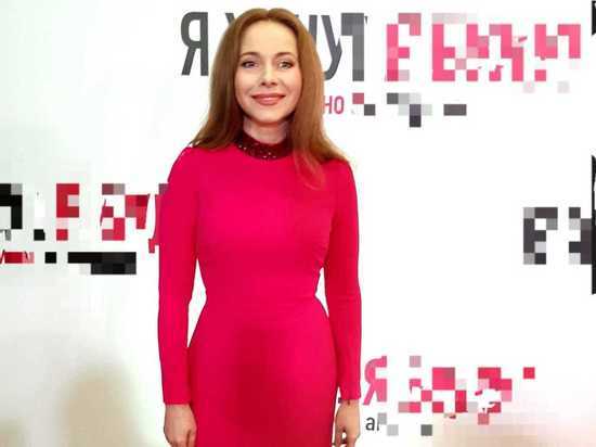 Екатерина Гусева в розовом платье в пол поразила точечной фигурой