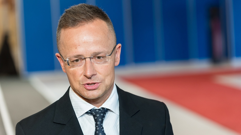Глава МИД Венгрии допустил блокировку санкций против России