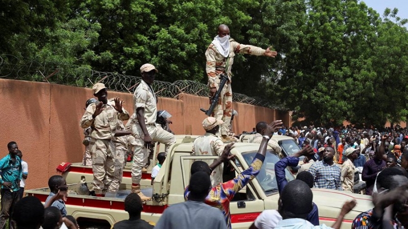 Ведущая оппозиционная партия Нигера поддержала пришедших к власти военных