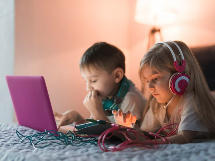 Большинство родителей мечтают о программах сетевого контроля: как вытащить ребенка из Интернета