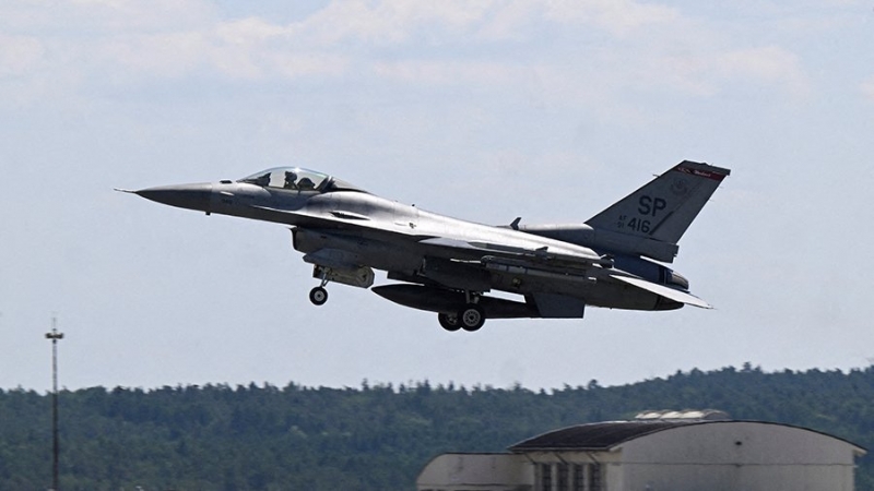 ВВС Украины заявили о невозможности получить истребители F-16 в этом году
