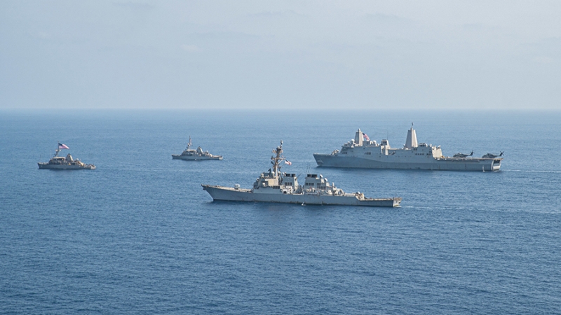 WP сообщила о планах США расширить военную группу в Красном море