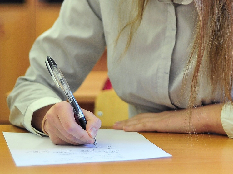 &laquo;Русская девочка уехала обратно в Казахстан&raquo;: провал экзамена по родному языку разрушил семью переселенцев